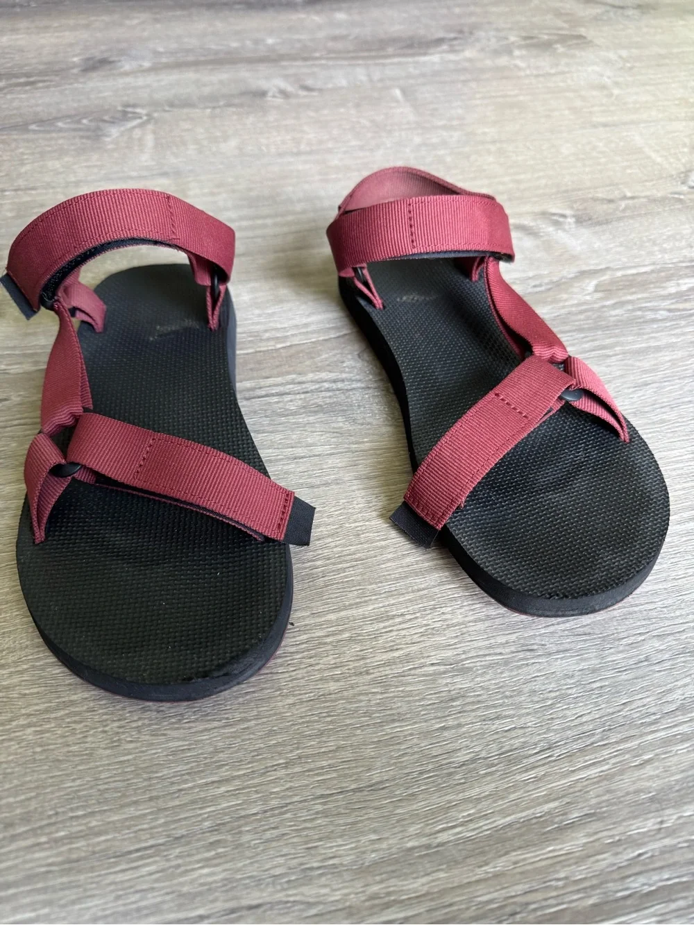 Men’s Teva Sandals Size 11